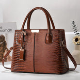 Fashionable And Textured Large-capacity Women's Handbag